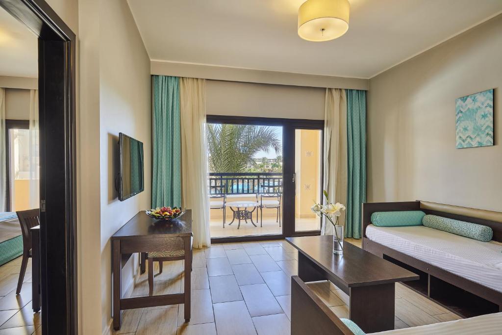 WhatsApp Image 2026-01-09 at 21.21.47 (2)